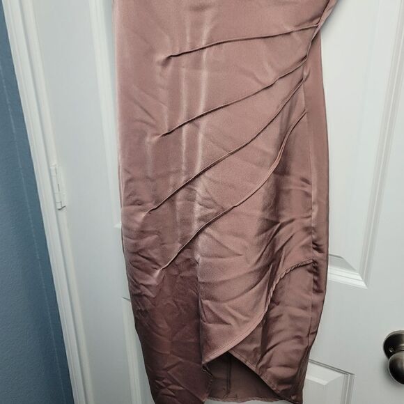 WINDSOR asymmetrical Dress - Picture 3 of 10